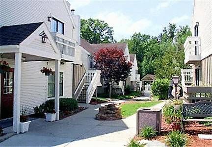 Gatehouse Suites East Lansing Buitenkant foto